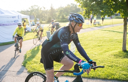 Cyclists in the cycle for hope